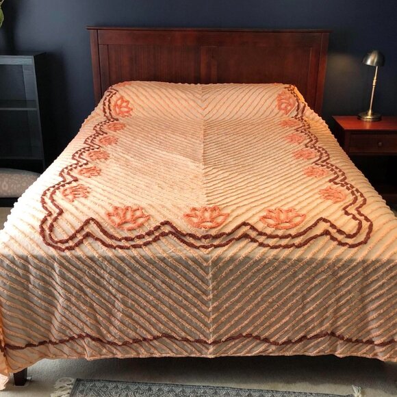 Vintage Peach Chenille MCM full/Q bedspread - Picture 2 of 11
